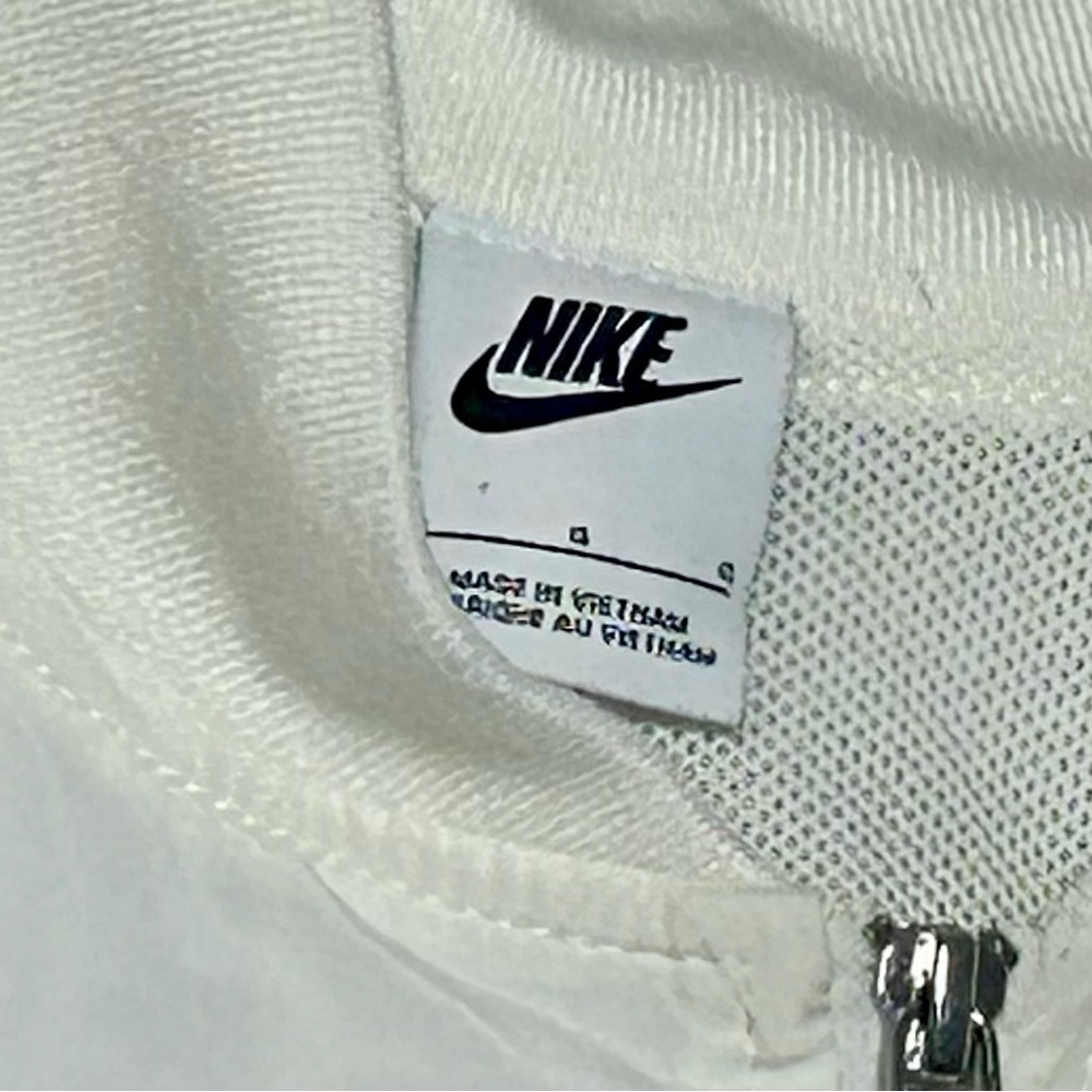 Nike – Floral Print Bomber Jacket – White/Pink/Green – Size XL – NWT - Picture 4 of 5